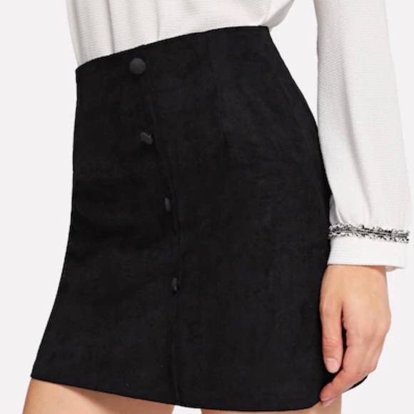 Black suede skirt - Picture 1 of 2